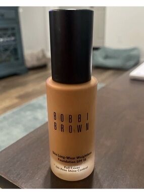 Bobbi Brown Skin weightless long wear foundation - Warm Golden w-087